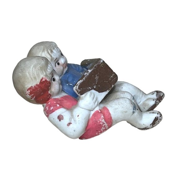 Antique Porcelain Miniature Shelf Sitter Figurine Boy & Girl with Book Japan - Picture 4 of 6